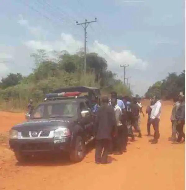 Anambra: INEC Official Arrested For Fake Ballot Papers, Photocopied Result Sheet
